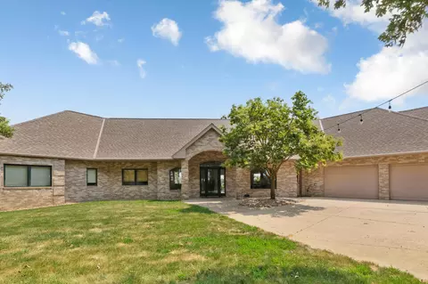 8087 SW 23rd Ave, Owatonna, MN 55060