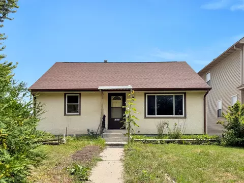 1644 Woodbridge St, Saint Paul, MN 55117