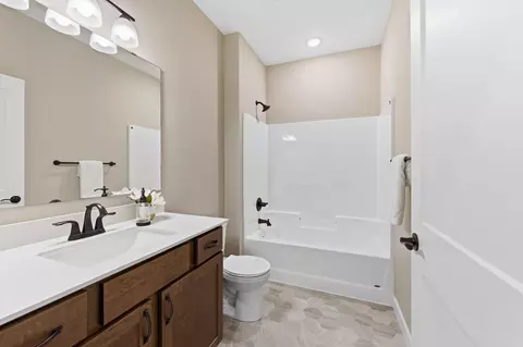 Bath - 284 Emmy Ln, Hanover, MN 55341 photo 3 of 3