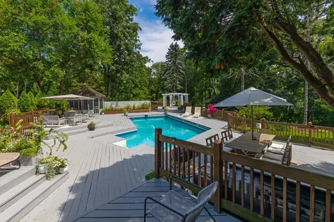 Exterior - 3865 Hillcrest Rd, Deephaven, MN 55391 photo 3 of 10