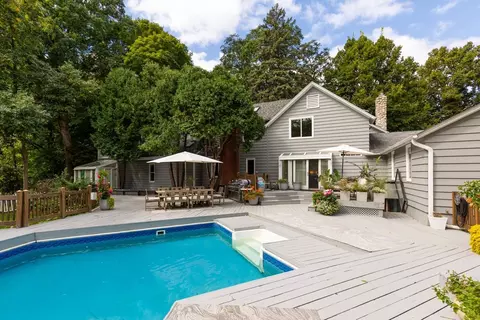 Exterior - 3865 Hillcrest Rd, Deephaven, MN 55391 photo 7 of 10