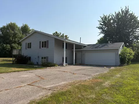 19900 Sunny Ln, Starbuck, MN 56381