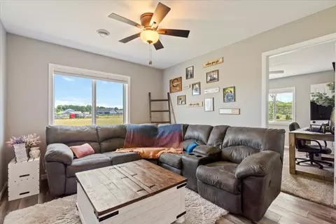 Living - 10505 Kinder Cors, Brainerd, MN 56401 photo 3 of 3