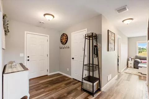 Entry Way - 10505 Kinder Cors, Brainerd, MN 56401 photo 1 of 1