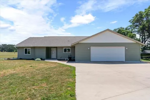 Exterior - 10505 Kinder Cors, Brainerd, MN 56401 photo 4 of 8
