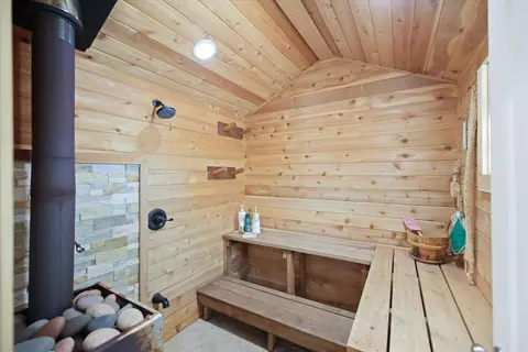 Bath - 4431 Cedarock Rd, Tower, MN 55790 photo 7 of 8