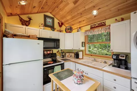 Kitchen - 4431 Cedarock Rd, Tower, MN 55790 photo 1 of 6