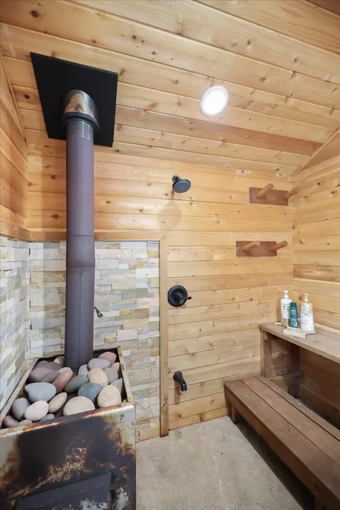 Bath - 4431 Cedarock Rd, Tower, MN 55790 photo 8 of 8