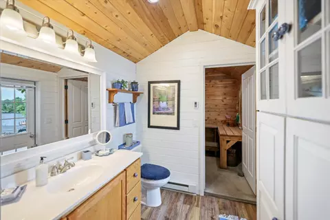 Bath - 4431 Cedarock Rd, Tower, MN 55790 photo 6 of 8