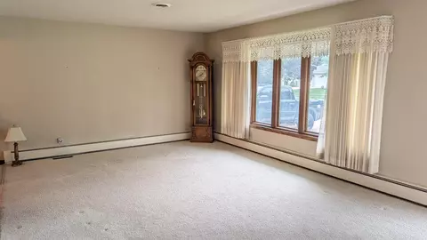 Living - 1407 9th St NW, Austin, MN 55912 photo 2 of 2