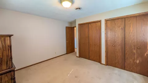 Bedroom - 1407 9th St NW, Austin, MN 55912 photo 3 of 5