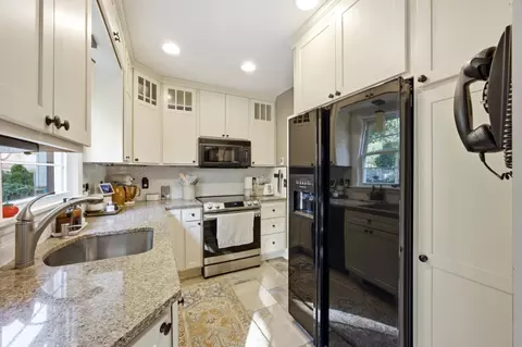 Kitchen - 1541 9th St S, Fargo, ND 58103 photo 2 of 3