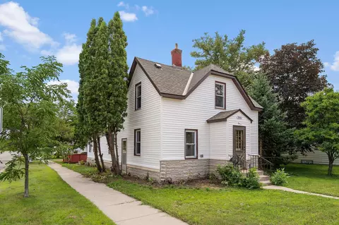205 Adams St SE, Hutchinson, MN 55350