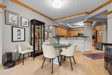 11460 Fairfield Rd W #103, Minnetonka, MN 55305