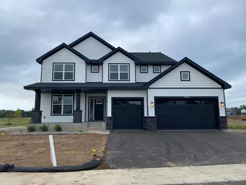7970 41st St N, Oakdale, MN 55128