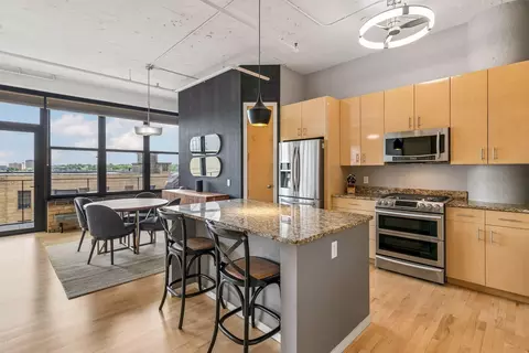 290 Market St #616, Minneapolis, MN 55405