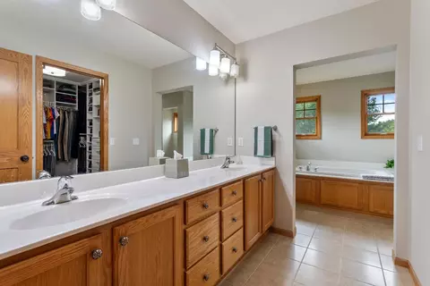 Bath - 3457 Couchtown Path, Rosemount, MN 55068 photo 3 of 4