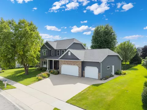 5005 Scenic Oak Dr SW, Rochester, MN 55902