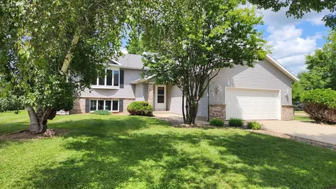 4608 Canterbury Ct NW, Rochester, MN 55901