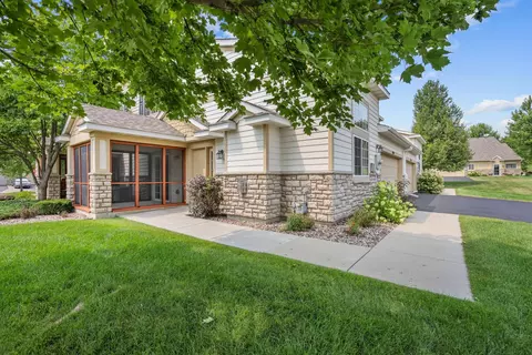 9124 Fox Ct, Victoria, MN 55386