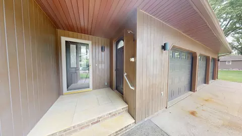 Exterior - 2017 Highland Ave, Albert Lea, MN 56007 photo 9 of 9