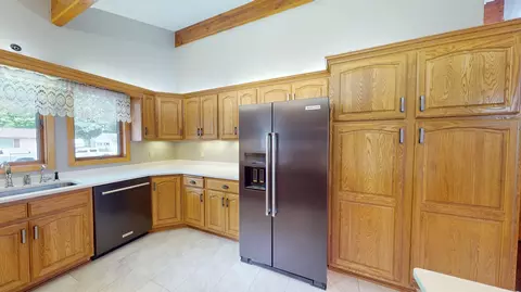 Kitchen - 2017 Highland Ave, Albert Lea, MN 56007 photo 2 of 4