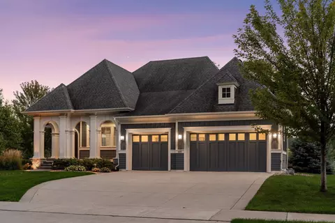 655 Shawnee Woods Rd, Medina, MN 55340