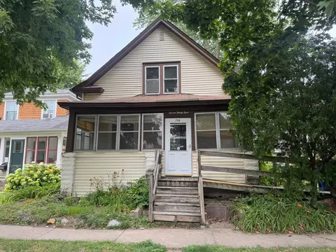 734 Hamline Ave N, Saint Paul, MN 55104