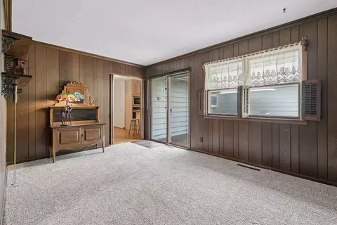 Living - 501 Sumner St E, Northfield, MN 55057 photo 7 of 9