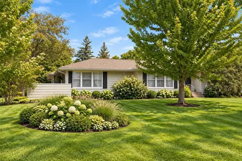 Exterior - 501 Sumner St E, Northfield, MN 55057 photo 2 of 10