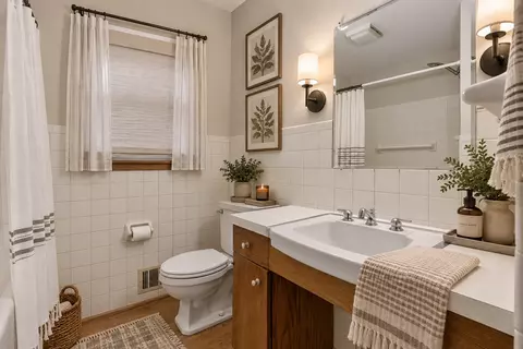 Bath - 501 Sumner St E, Northfield, MN 55057 photo 4 of 4