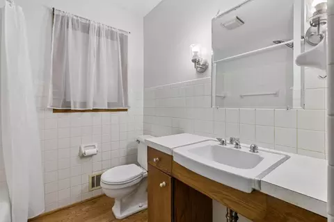 Bath - 501 Sumner St E, Northfield, MN 55057 photo 2 of 2