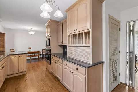 Kitchen - 501 Sumner St E, Northfield, MN 55057 photo 3 of 5