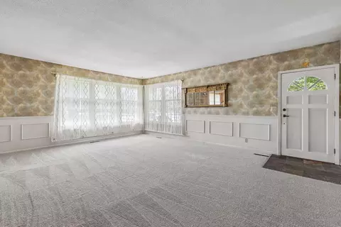 Living - 501 Sumner St E, Northfield, MN 55057 photo 1 of 9