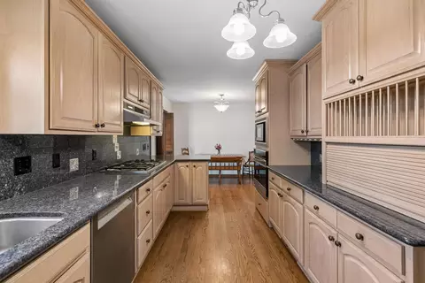 Kitchen - 501 Sumner St E, Northfield, MN 55057 photo 4 of 5