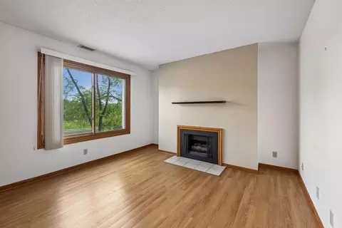 Living - 3801 W 98th St #209, Bloomington, MN 55431 photo 7 of 7