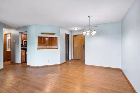Living - 3801 W 98th St #209, Bloomington, MN 55431 photo 6 of 7