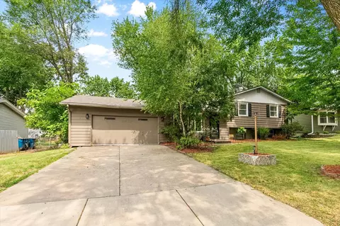 2429 Ronald Ave, White Bear Lake, MN 55110