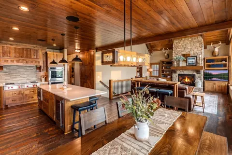 Kitchen - 35537 Moonback Dr, Laporte, MN 56461 photo 1 of 4