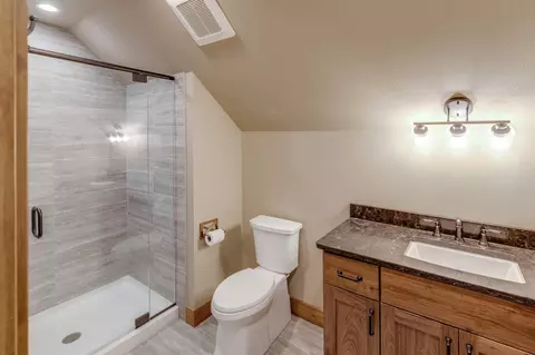 Bath - 35537 Moonback Dr, Laporte, MN 56461 photo 4 of 7