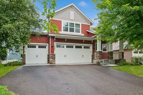 3947 Valencia Ln, Chaska, MN 55318