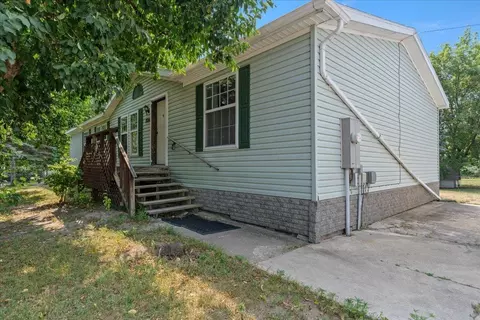 Exterior - 1024 Q St NE, Brainerd, MN 56401 photo 2 of 9