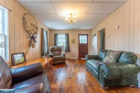 Living - 49 Gordon St, Soudan, MN 55782 photo 2 of 3