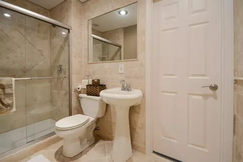 Bath - 5668 94th Ave N, Greenfield, MN 55357 photo 12 of 15