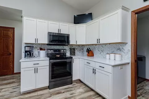 Kitchen - 620 2nd St, Arthur, ND 58006 photo 4 of 4