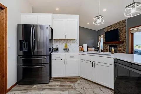 Kitchen - 620 2nd St, Arthur, ND 58006 photo 2 of 4