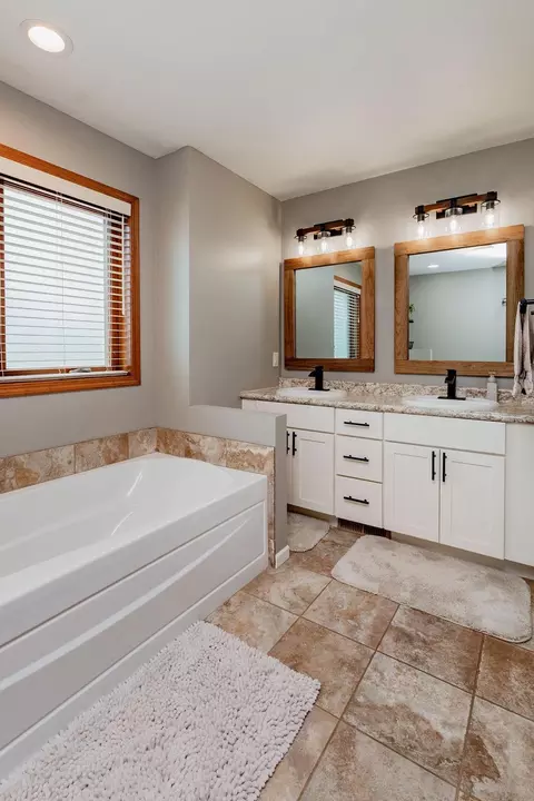 Bath - 620 2nd St, Arthur, ND 58006 photo 1 of 7
