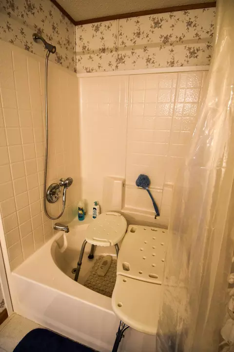 Bath - 230 4th St, Stephen, MN 56757 photo 2 of 4