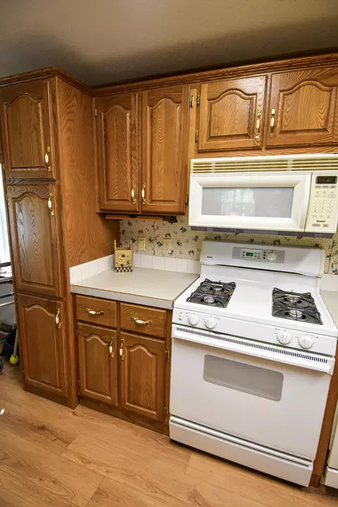 Kitchen - 230 4th St, Stephen, MN 56757 photo 5 of 7