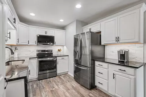 38268 Explorer Cir, North Branch, MN 55056